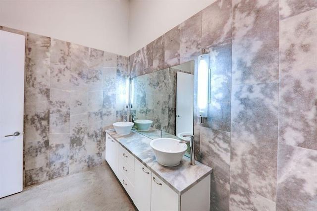 435 N Andrews Ave 402, Fort Lauderdale, FL 33301