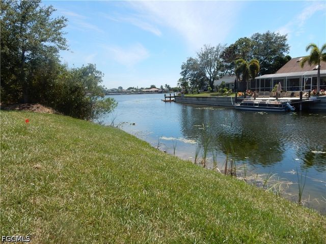 502 SE 5th AVE, Cape Coral, FL 33990