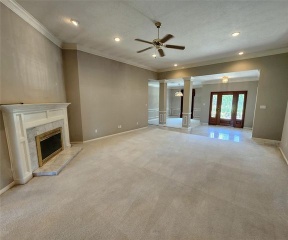 104 April Wind Drive S, Conroe, TX 77356