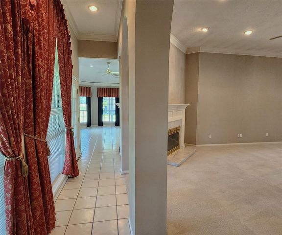 104 April Wind Drive S, Conroe, TX 77356