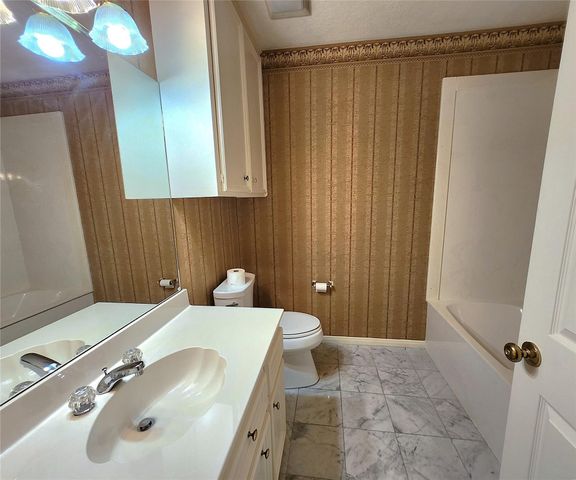 104 April Wind Drive S, Conroe, TX 77356