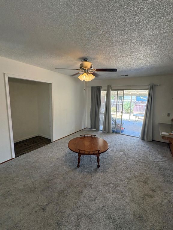 Image 9 of property listing at 2106 5th Street, Sanger, CA 93657