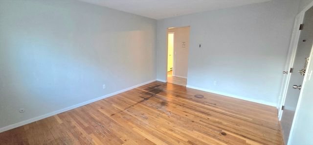 5 Waldemar Ave 1, Boston, MA 02128