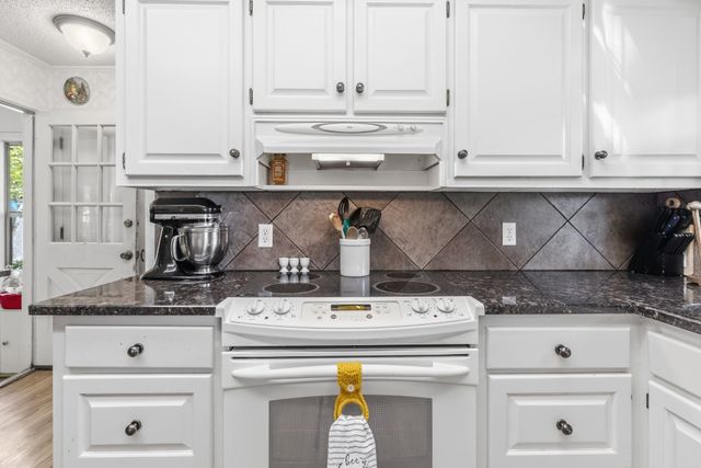 703 Private Road 3141, Greenville, TX 75402
