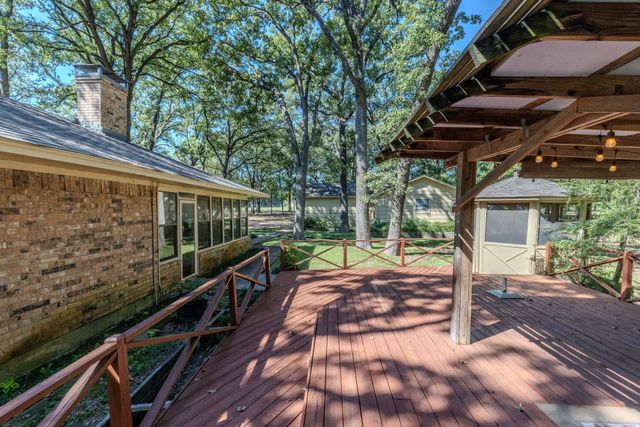 703 Private Road 3141, Greenville, TX 75402