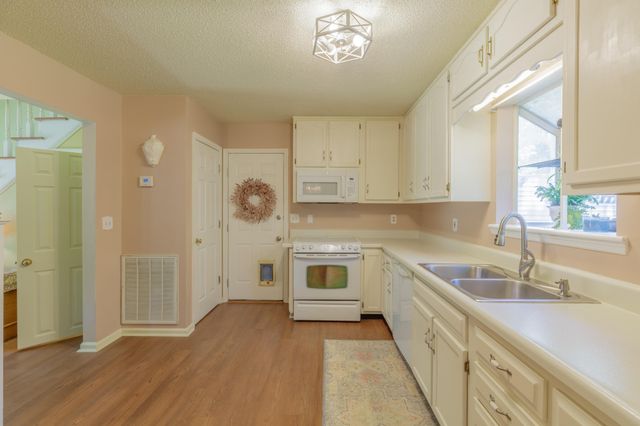 9328 Branford Drive, Soddy Daisy, TN 37379