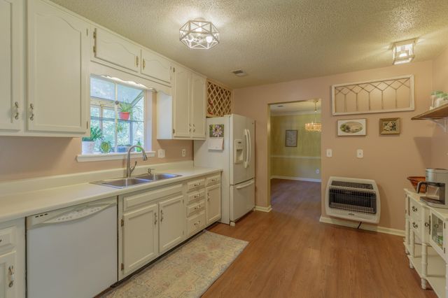 9328 Branford Drive, Soddy Daisy, TN 37379