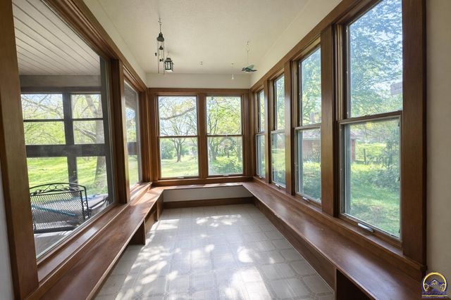 10020 SW Kingston RD, Wakarusa, KS 66546