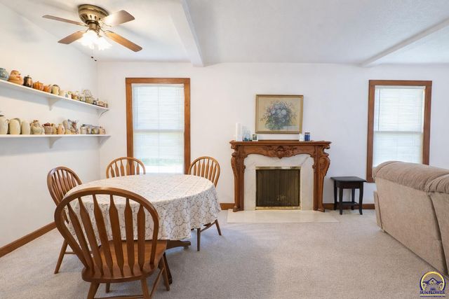 10020 SW Kingston RD, Wakarusa, KS 66546