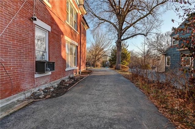 2024 Washington Boulevard, Kansas City, KS 66102