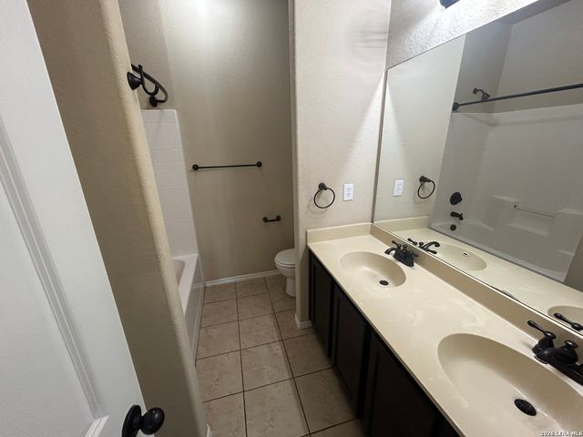 298 ROSALIE DR, New Braunfels, TX 78130