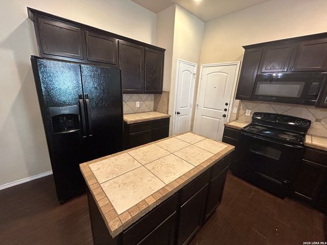 298 ROSALIE DR, New Braunfels, TX 78130
