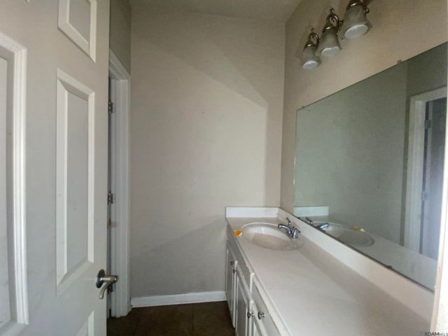 40330 Coldwater Landing Ave, Gonzales, LA 70737