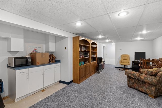 1835 Oak Grove Dr, Dighton, MA 02764