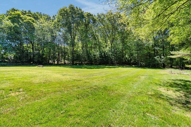 1835 Oak Grove Dr, Dighton, MA 02764
