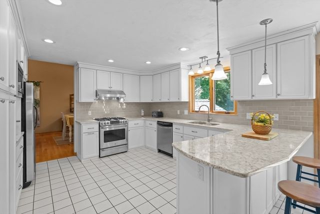 1835 Oak Grove Dr, Dighton, MA 02764
