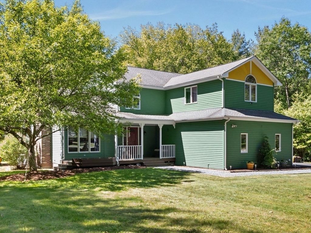 1835 Oak Grove Dr, Dighton, MA 02764