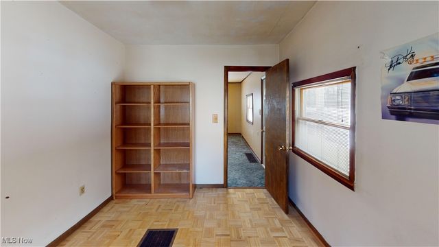 33 Hill Street, Adena, OH 43901
