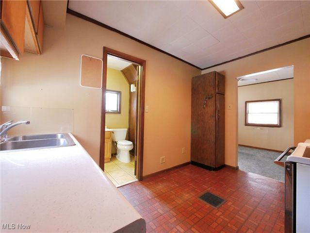 33 Hill Street, Adena, OH 43901