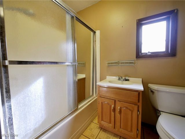 33 Hill Street, Adena, OH 43901