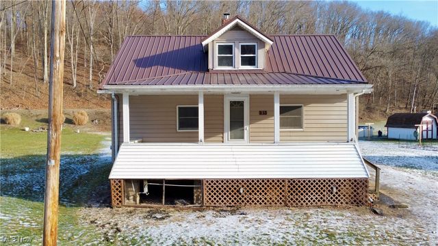33 Hill Street, Adena, OH 43901