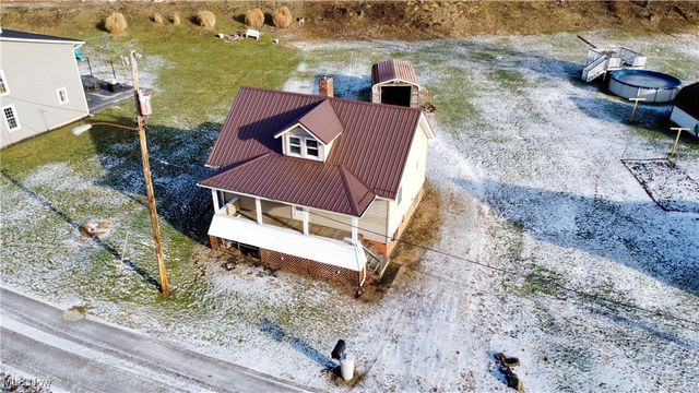 33 Hill Street, Adena, OH 43901