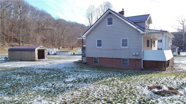 33 Hill Street, Adena, OH 43901
