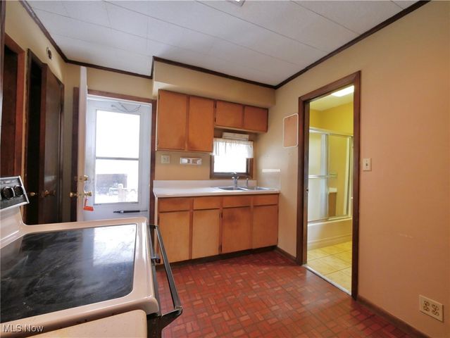 33 Hill Street, Adena, OH 43901