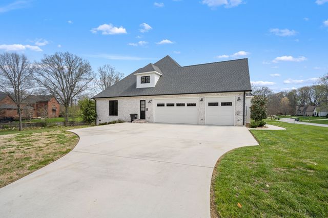 426 BRUNSWICK COURT, Tullahoma, TN 37388