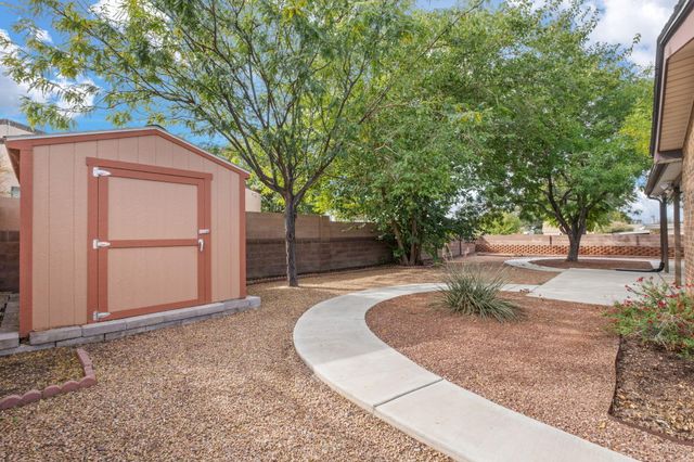 9812 Admiral Dewey Avenue NE, Albuquerque, NM 87111