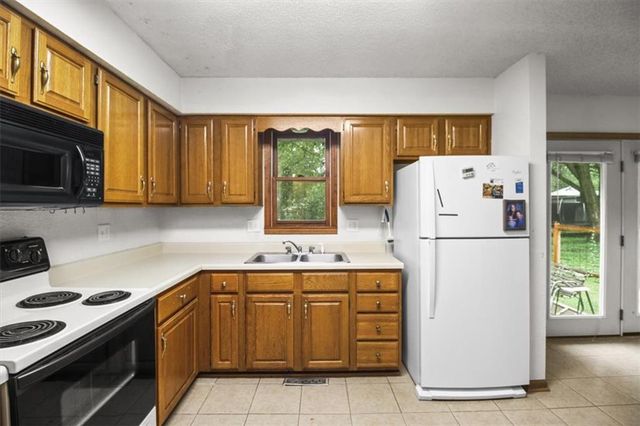 703 E Maple Street, Archie, MO 64725