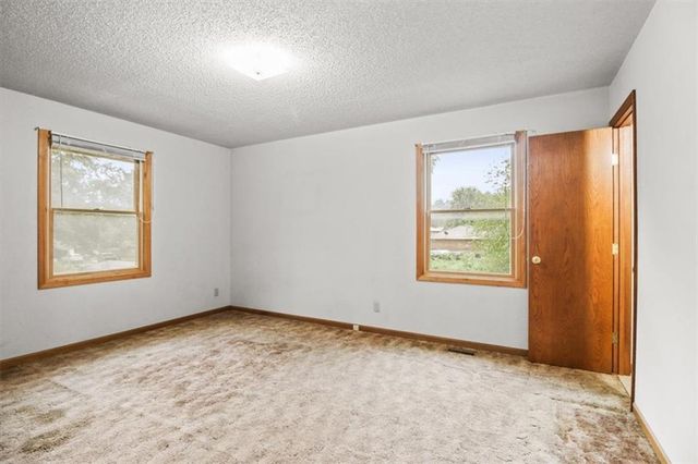 703 E Maple Street, Archie, MO 64725