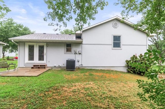 703 E Maple Street, Archie, MO 64725