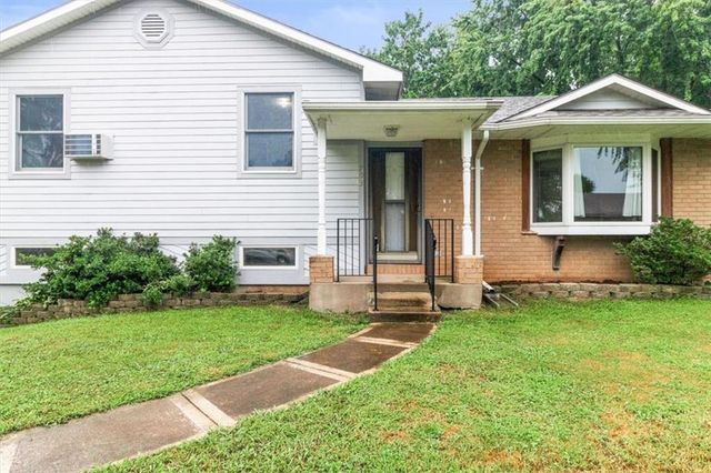 703 E Maple Street, Archie, MO 64725
