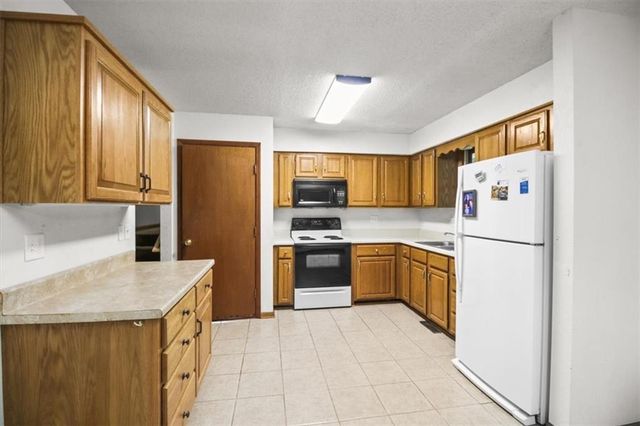 703 E Maple Street, Archie, MO 64725