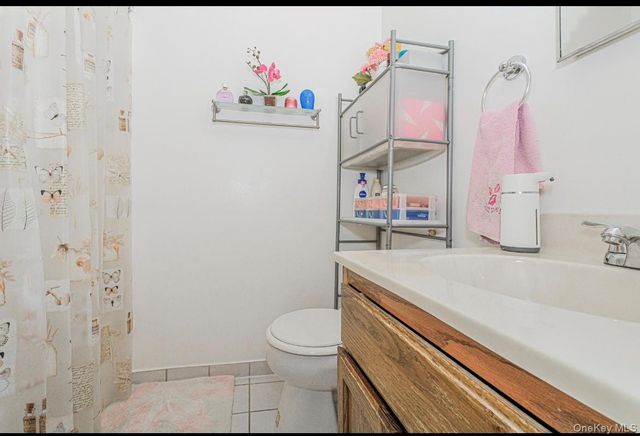 212 ilyssa way, Staten Island, NY 10312