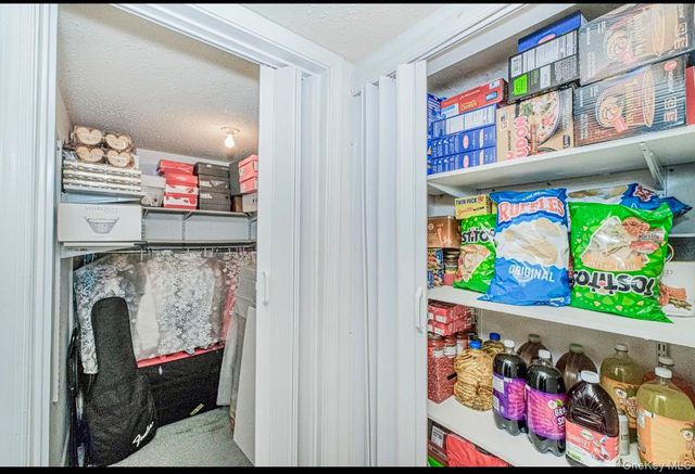 212 ilyssa way, Staten Island, NY 10312