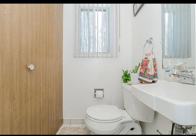 212 ilyssa way, Staten Island, NY 10312