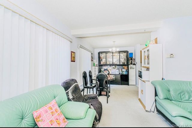 212 ilyssa way, Staten Island, NY 10312