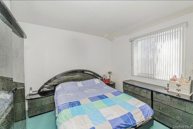 212 ilyssa way, Staten Island, NY 10312