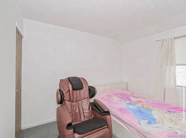 212 ilyssa way, Staten Island, NY 10312