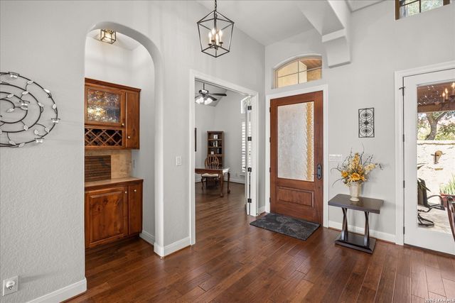 106 HANNAH LN, Boerne, TX 78006