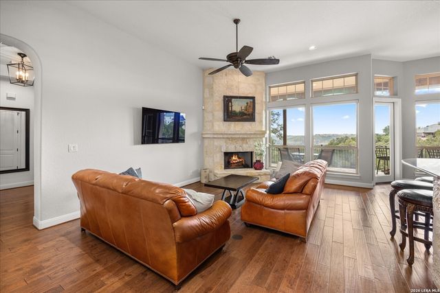 106 HANNAH LN, Boerne, TX 78006