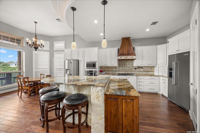 106 HANNAH LN, Boerne, TX 78006
