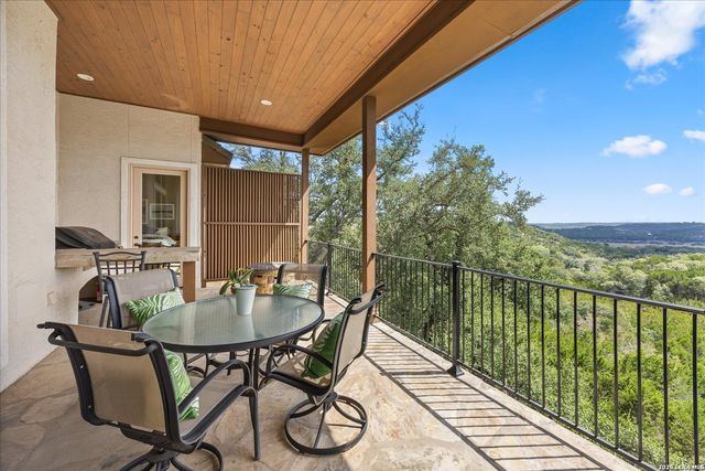 106 HANNAH LN, Boerne, TX 78006