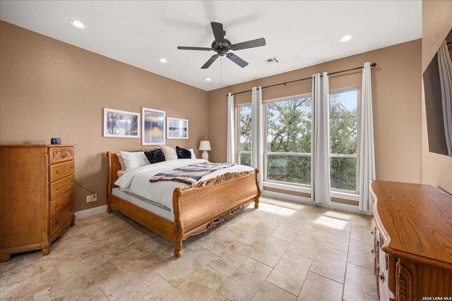 106 HANNAH LN, Boerne, TX 78006