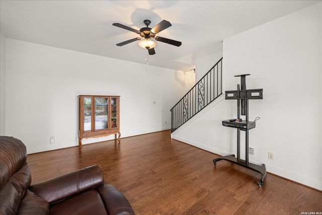 106 HANNAH LN, Boerne, TX 78006