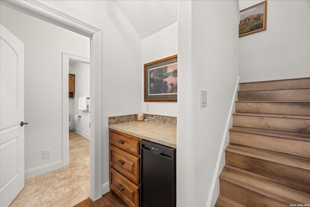 106 HANNAH LN, Boerne, TX 78006
