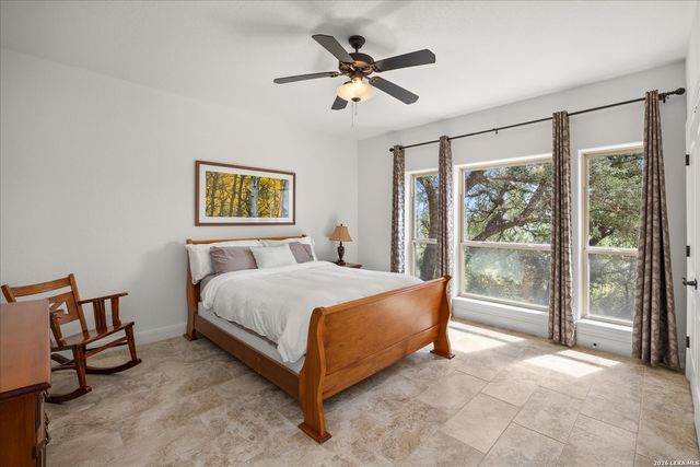 106 HANNAH LN, Boerne, TX 78006