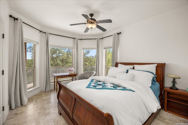 106 HANNAH LN, Boerne, TX 78006